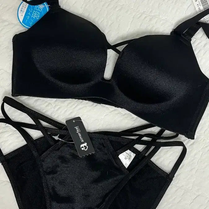 [BUNJANG] Aimée Feel Chômori C65 Bra &amp; M Panties Set / 에메필 초모리 c65