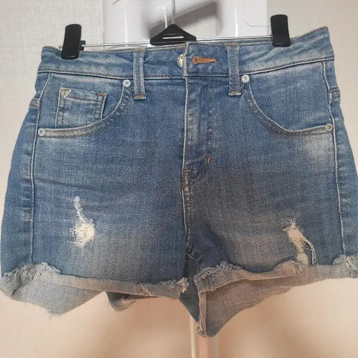 [BUNJANG] Guess Denim Cut-off Shorts / 게스 데님 반바지 컷오프 숏팬츠