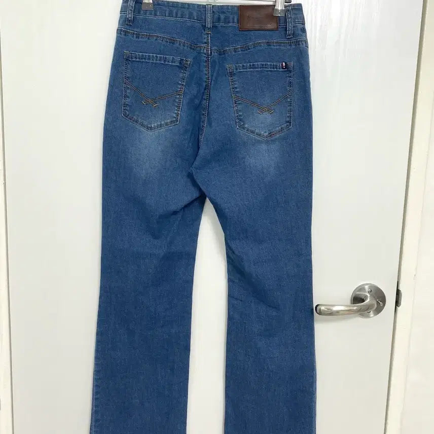 [BUNJANG] Mid-Wash Denim Jeans / 중청 워싱 청바지