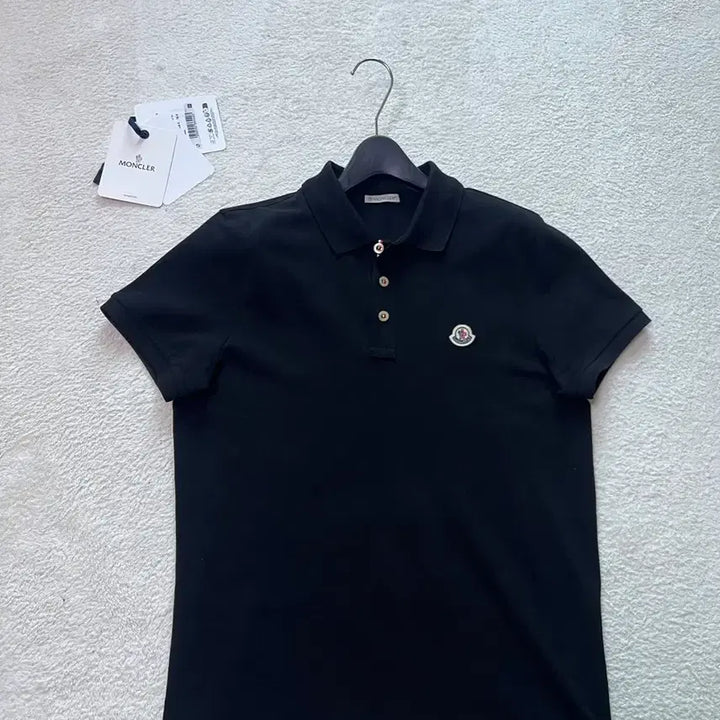 [BUNJANG] Moncler Logo Patch Cotton Polo T-Shirt Black / 몽클레어 로고 패치 코튼 폴로 티셔츠 블랙