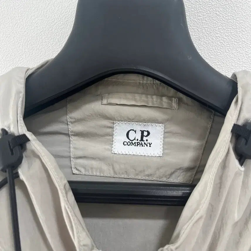 [BUNJANG] CP Company Chrome R Lens Windbreaker XL / [XL]CP컴퍼니 크롬 R 렌즈 바람막이