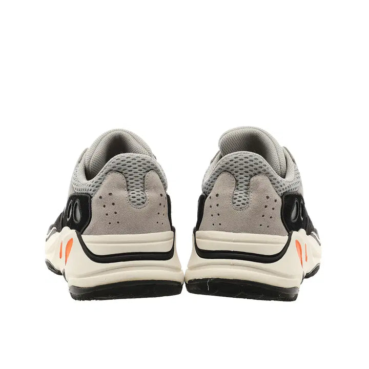 [BUNJANG] Adidas Yeezy Boost 700 Wave Runner Solid Grey Sneakers (Size 270) / [270] 아디다스 이지 부스트 700 웨이브 러너 솔리드 그레이