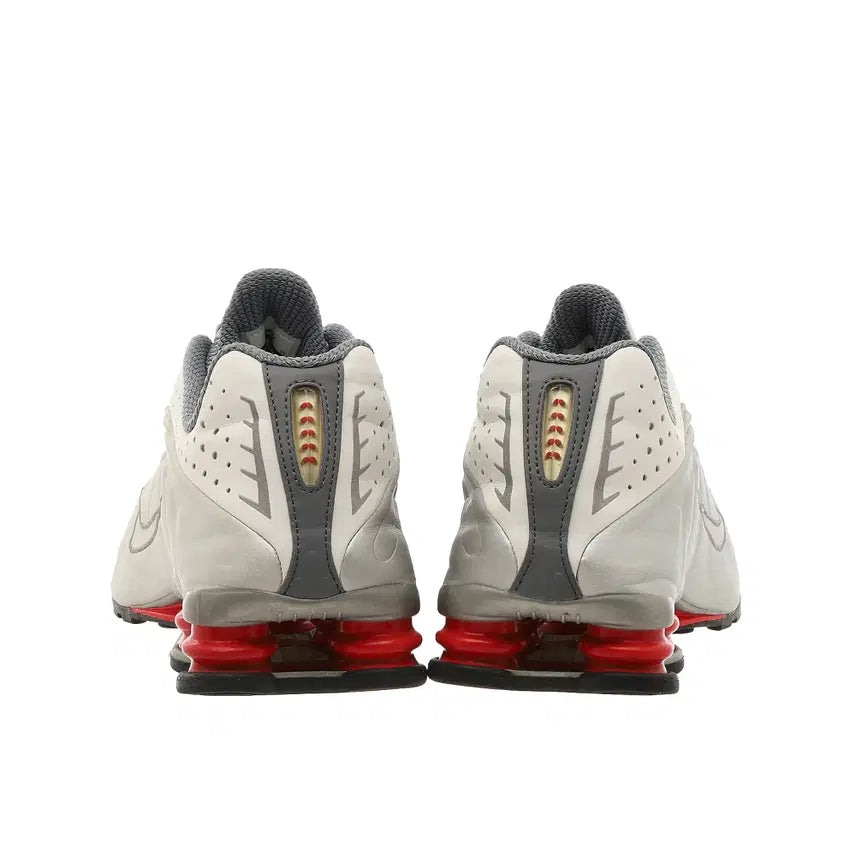 [BUNJANG] Nike Shox R4 Metallic Silver Comet Red Sneakers (Size 275) / [275] 나이키 샥스 R4 메탈릭 실버 커멧 레드