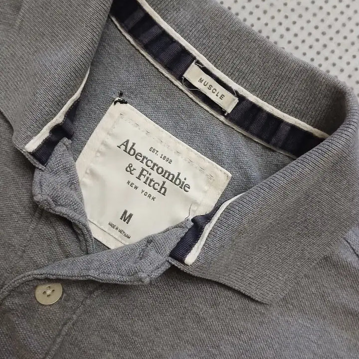 [BUNJANG] Abercrombie &amp; Fitch Grey Short Sleeve Polo Shirt / 아베크롬비 그레이 반팔 폴로티