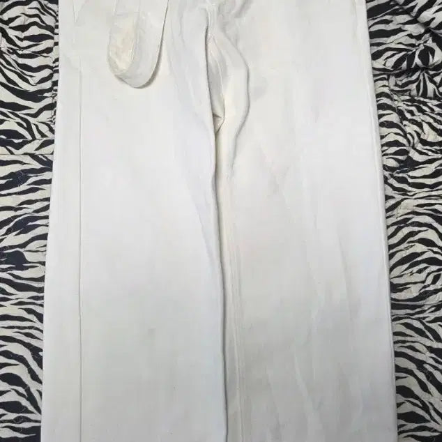 [BUNJANG] Allegri White Straight Fit Trousers / 알레그리 화이트 스트레이트핏 바지