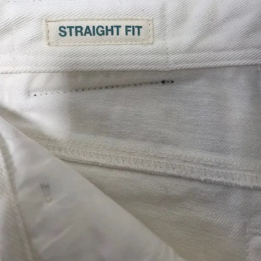 [BUNJANG] Allegri White Straight Fit Trousers / 알레그리 화이트 스트레이트핏 바지