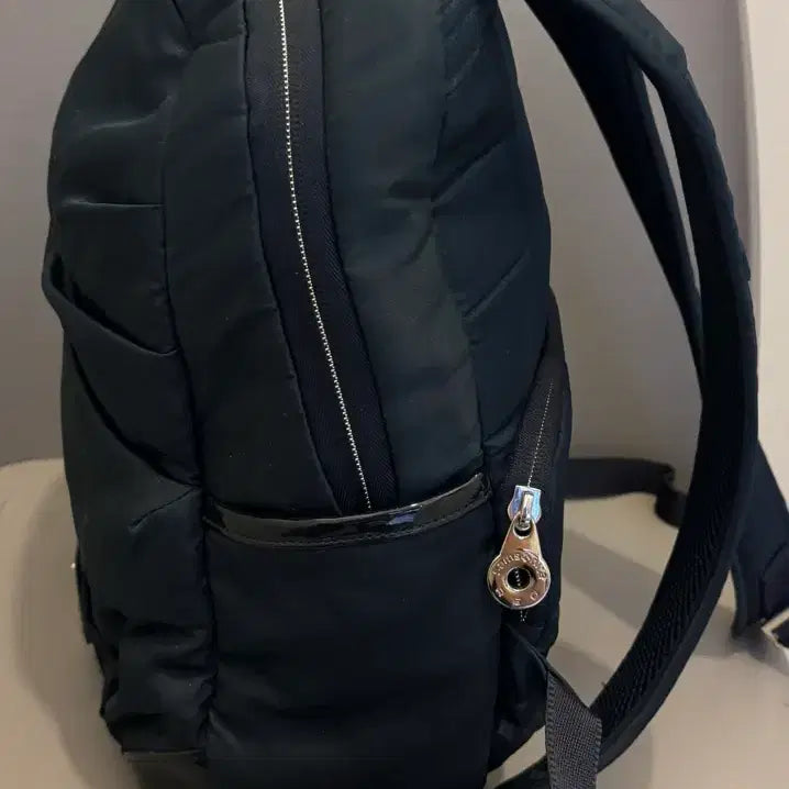 [BUNJANG] Samsonite Red Padded Backpack / 샘소나이트 레드 네이비 패딩 백팩(가로24 세로30)