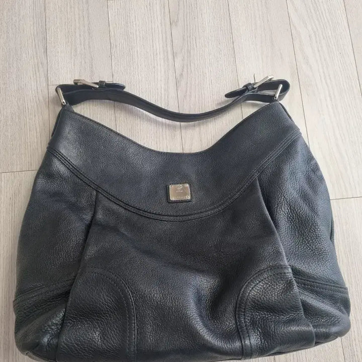 [BUNJANG] MCM Black Leather Shoulder Bag / MCM 블랙 레더 숄더백