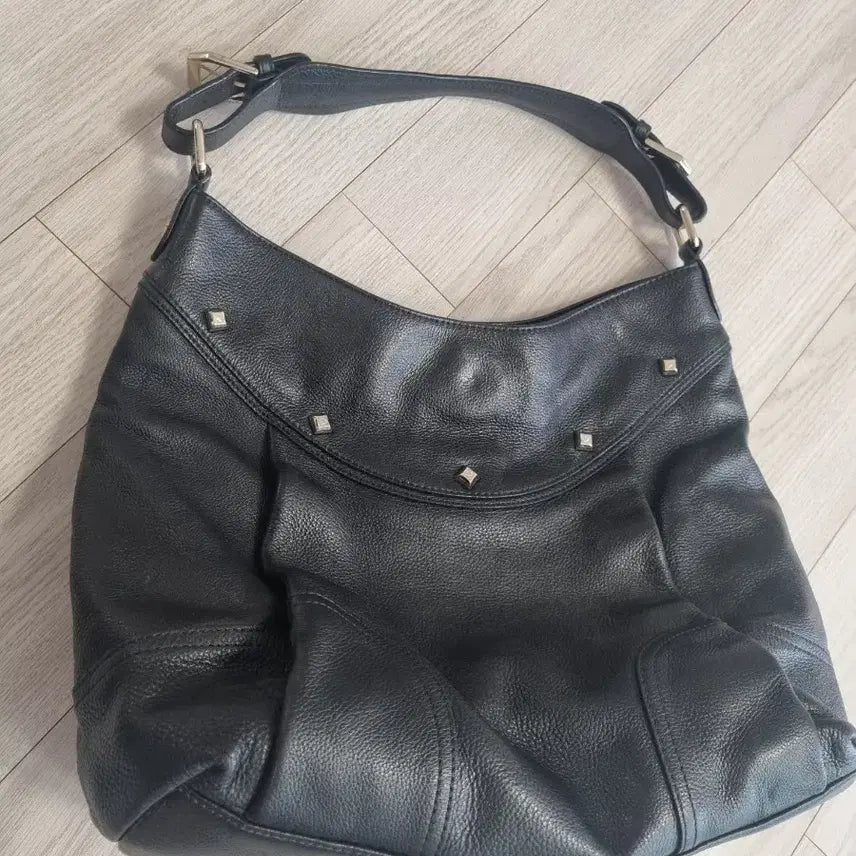 [BUNJANG] MCM Black Leather Shoulder Bag / MCM 블랙 레더 숄더백