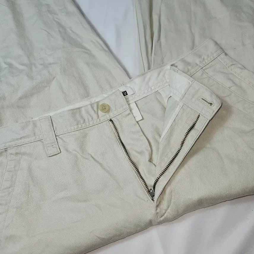 [BUNJANG] Uniqlo U Wide Chino Pants Cream / 유니클로U 와이드 치노팬츠 바지 크림 32