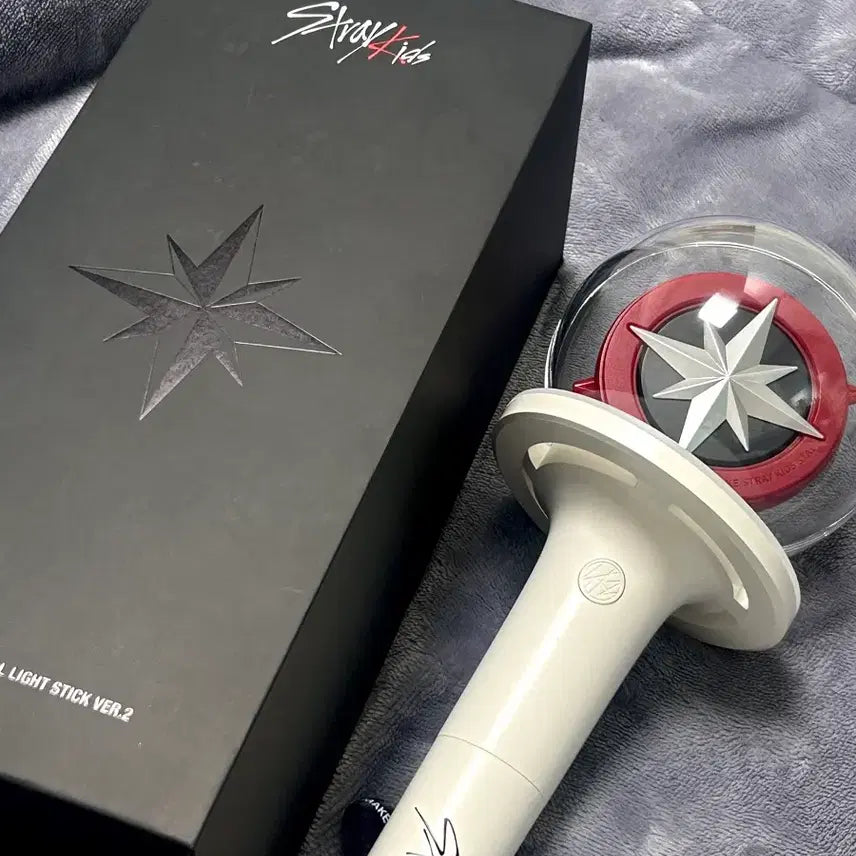 [BUNJANG] Stray Kids Official Light Stick Ver. 2 / Stray Kids 스트레이키즈 응원봉 ver.2