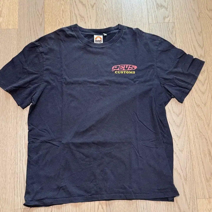 [BUNJANG] Deus Ex Machina Custom Surfboard T-Shirt XL / [XL] 데우스 커스텀 서핑보드 반팔티