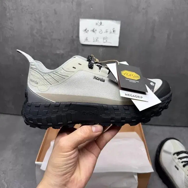 [BUNJANG] Noda 001A Trail Running Shoes White / 노다 001A 트레일 러닝화 화이트
