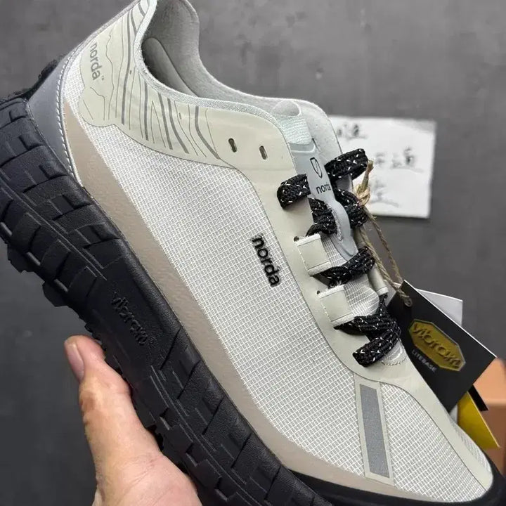 [BUNJANG] Noda 001A Trail Running Shoes White / 노다 001A 트레일 러닝화 화이트