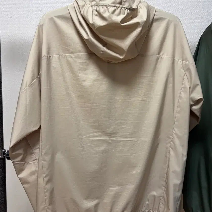 [BUNJANG] Uniqlo Pocketable UV Protection Windbreaker XL Green/Beige / 유니클로 포켓터블 UV 바람막이 XL 새상품