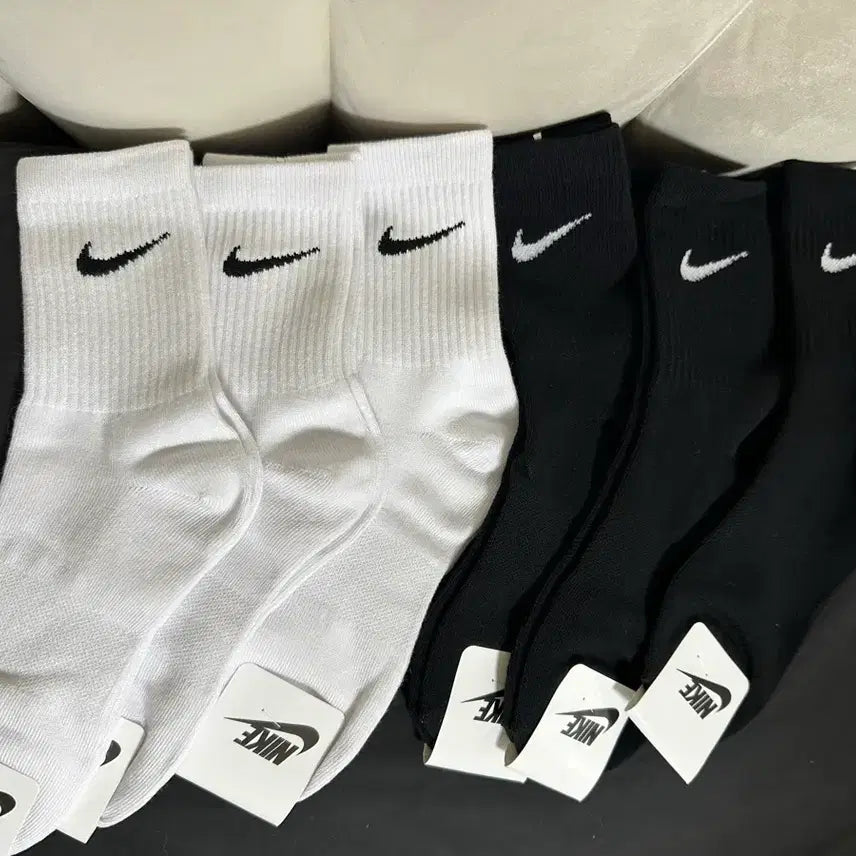 [BUNJANG] Nike Crew Socks (Unisex, Mid-Calf) / 나이키양말