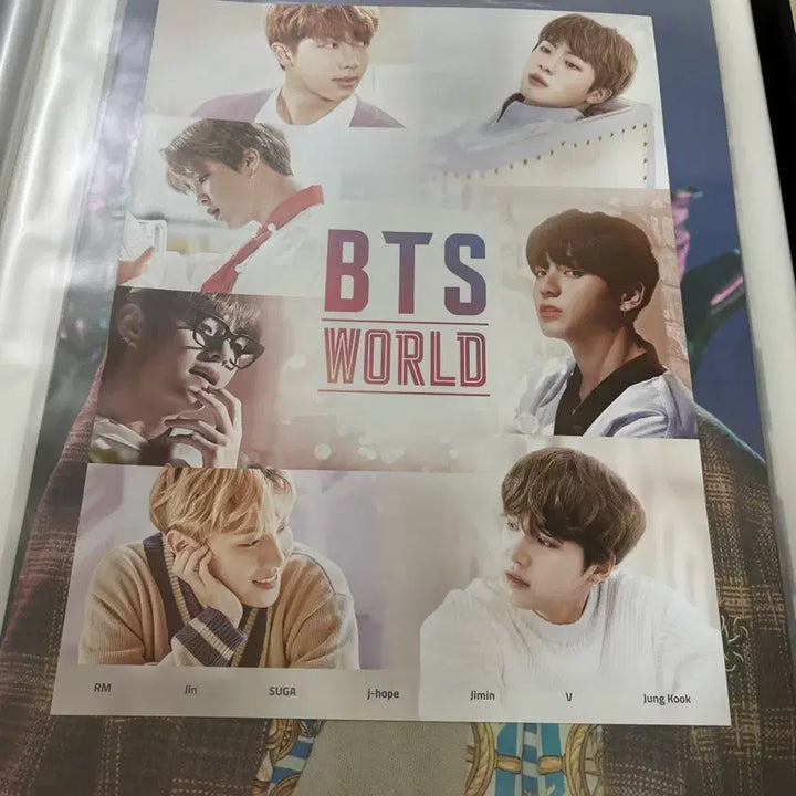 [BUNJANG] BTS World Jin/Jimin Keychain 2 Types &amp; Poster Set / BTS월드 키링 진/지민 (Jin Jimin) 2종&amp;포스터 세트