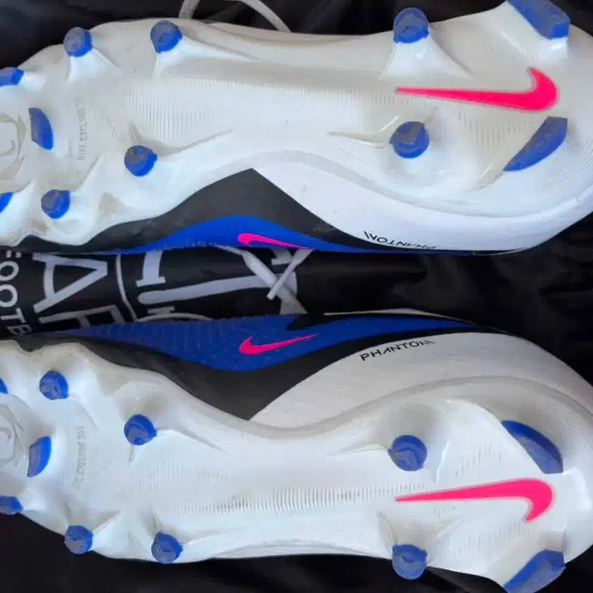 [BUNJANG] Nike Phantom GX Academy FG/MG Low Soccer Cleats / 나이키 팬텀6로우 아카데미 축구화