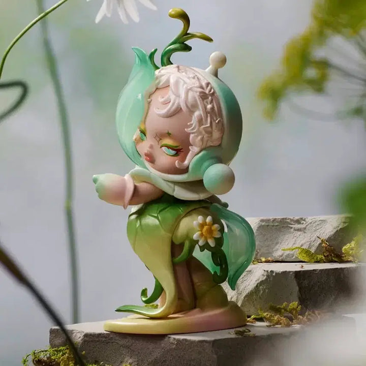[BUNJANG] Skullpanda "The Fetal Entwining" Series 4 Flower Petals Figure / 정가이하)스컬판다 꽃잎의 4막 시리즈/The Fetal Entwining