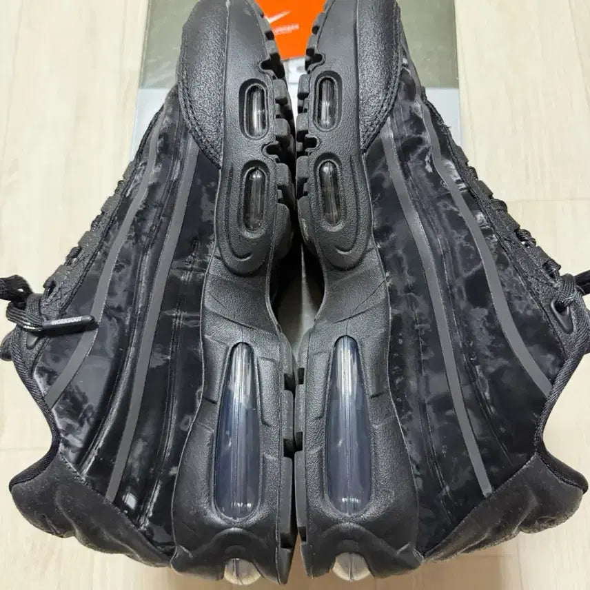 [BUNJANG] Nike x Worksout Air Max 95 Black / 나이키 X 웍스아웃 에어맥스 95 블랙(260)