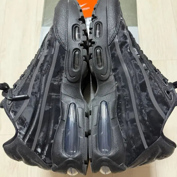 [BUNJANG] Nike x Worksout Air Max 95 Black / 나이키 X 웍스아웃 에어맥스 95 블랙(260)