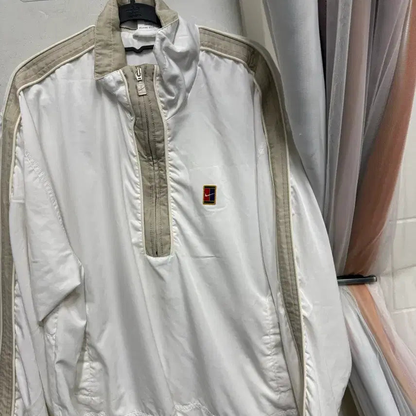 [BUNJANG] Nike Tennis Logo Anorak (Ivory/Beige) L / 나이키 테니스로고 아이보리/베이지 아노락