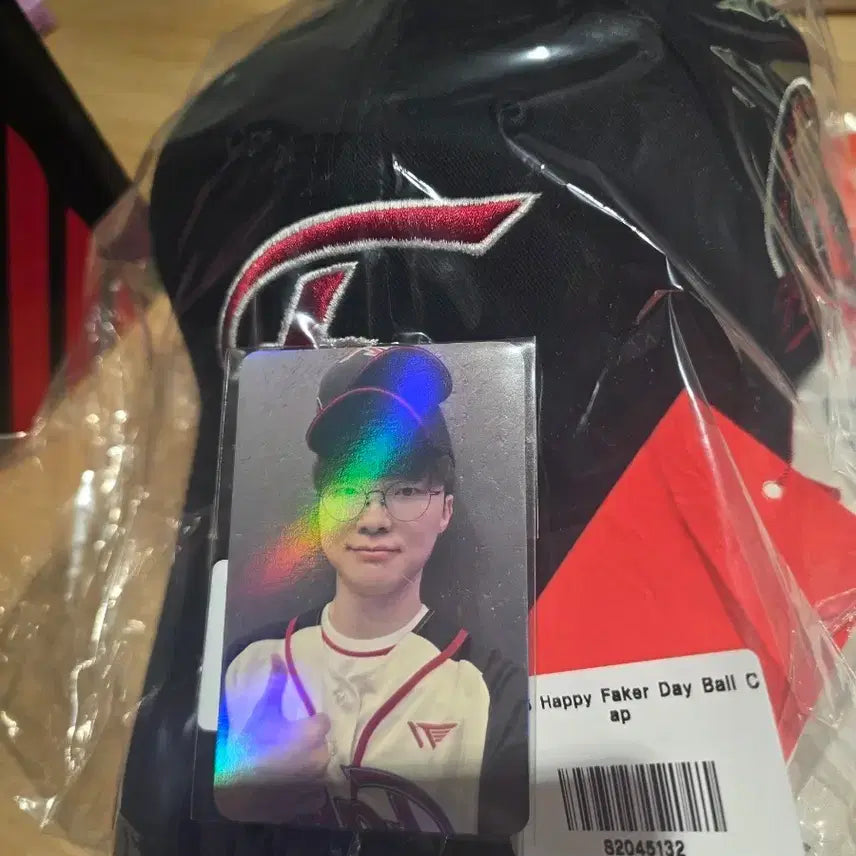 [BUNJANG] T1 Faker Day Ball Cap + Photocard / T1 페이커 데이 볼캡 + 포토카드