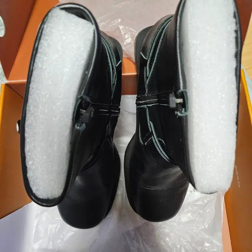 [BUNJANG] Magpie Clever Biker Ankle Boots / 바이커 앵클부츠