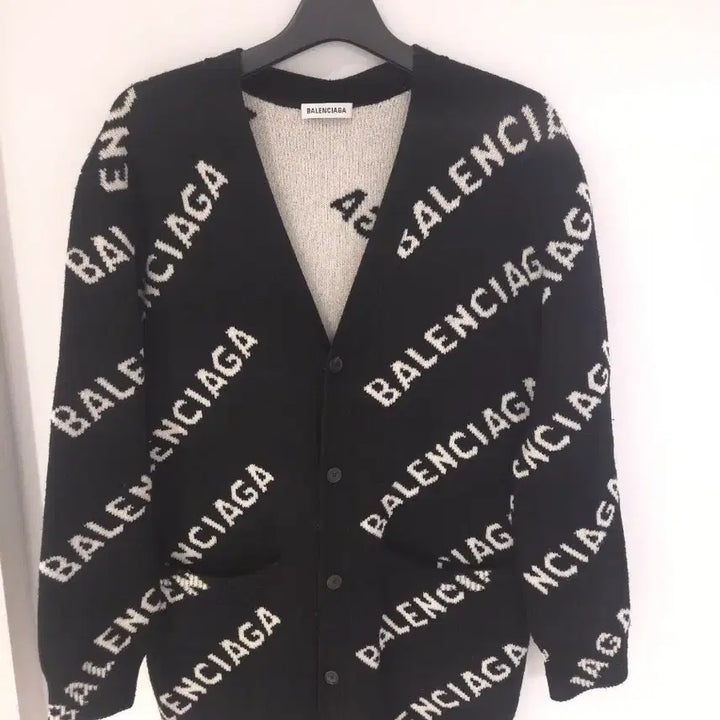 [BUNJANG] Balenciaga Multi-Logo Cardigan XS / [새상품급] 발렌시아가 멀티로고 가디건 Xs Size
