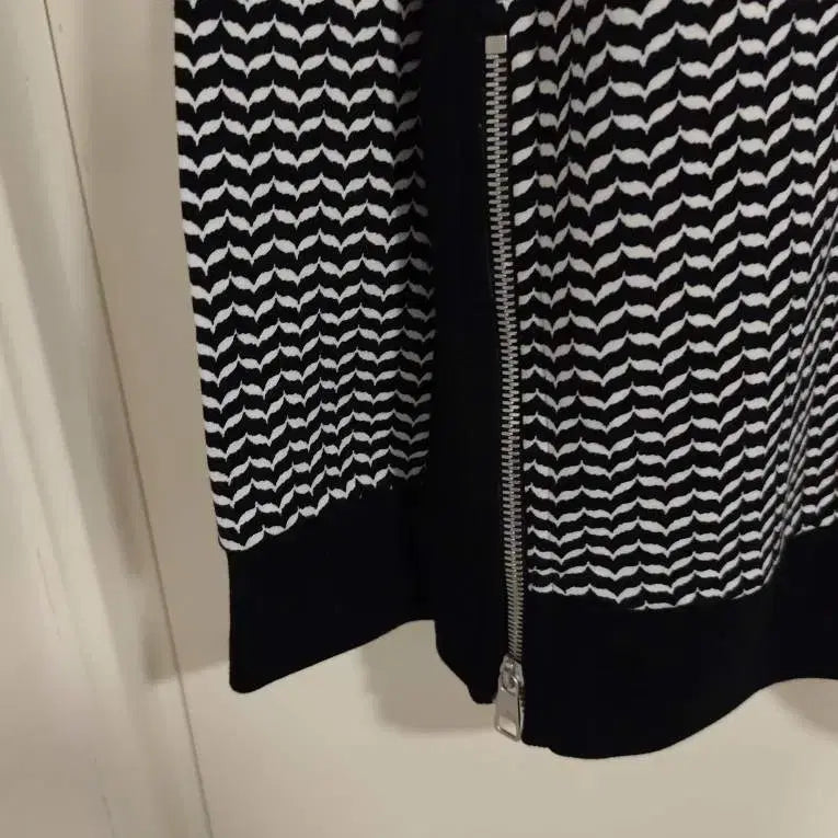 [BUNJANG] Neil Barrett Thunderbolt Pattern Knit Sweatshirt XL / 미사용 XL 닐바렛 번개 썬더볼트 패턴 니트 맨투맨
