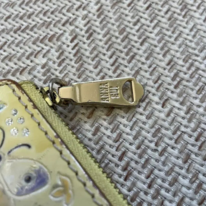 [BUNJANG] Anna Sui Floral Embossed Long Wallet / Anna sui 안나수이 플로럴 엠보 장지갑