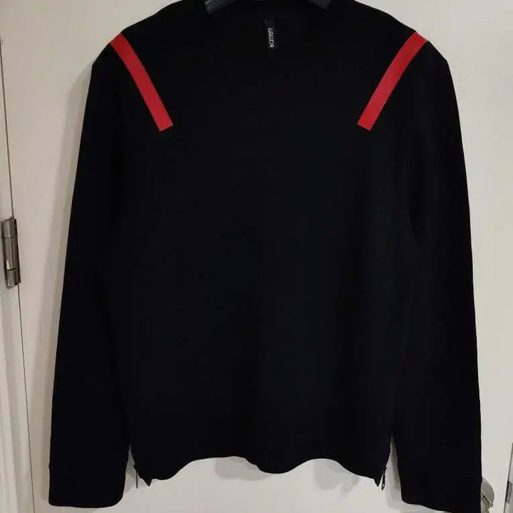[BUNJANG] Neil Barrett Black Red Shoulder Line Neoprene Sweatshirt / M 닐바렛 블랙 레드 숄더라인 네오프렌 맨투맨