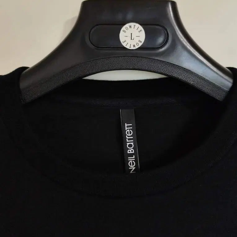 [BUNJANG] Neil Barrett Black Red Shoulder Line Neoprene Sweatshirt / M 닐바렛 블랙 레드 숄더라인 네오프렌 맨투맨
