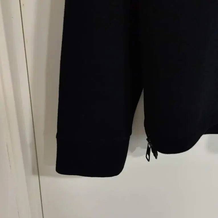 [BUNJANG] Neil Barrett Black Red Shoulder Line Neoprene Sweatshirt / M 닐바렛 블랙 레드 숄더라인 네오프렌 맨투맨