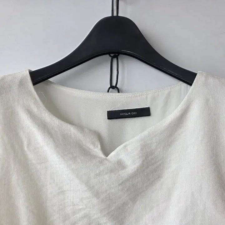 [BUNJANG] Sleeveless Color-Blocked Banded Dress / S/민소매 배색 밴딩 원피스