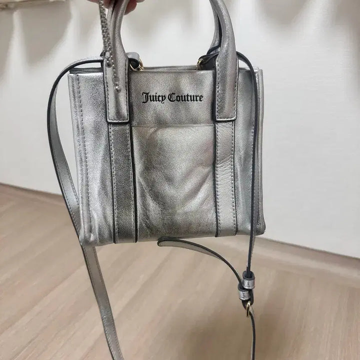 [BUNJANG] Juicy Couture Silver Mini Tote Bag / Juicy Couture  쥬시꾸뛰르 실버 미니 토트백