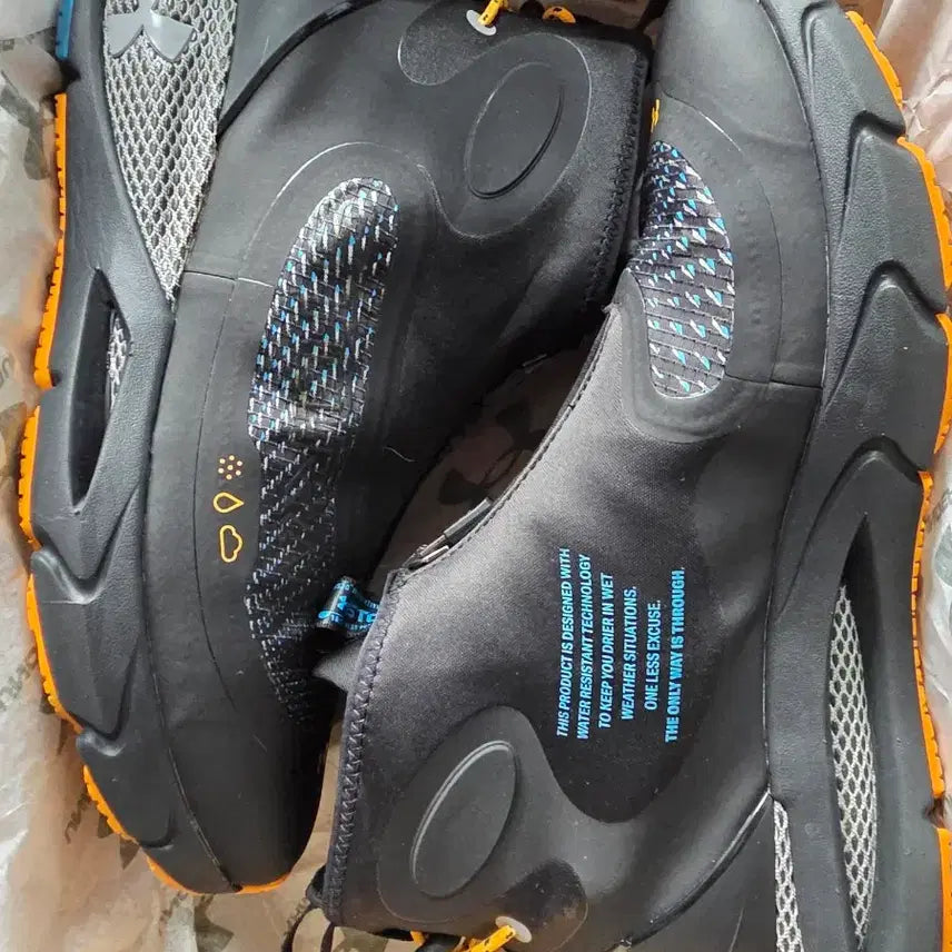 [BUNJANG] Under Armour Limited Edition HOVR Phantom 2 Storm Waterproof Running Shoes (285mm) / 언더아머 한정판 호버팬덤2 스톰방수 무중력방수 쿠션 런링화285mm S급