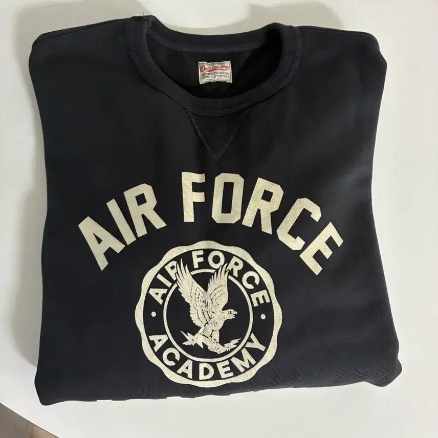 [BUNJANG] Outstanding Crewneck Sweatshirt Set / 아웃스탠딩 맨투맨 3종 판매
