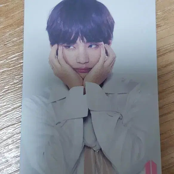[BUNJANG] BTS V Taehyung Flower Pose Photocard / BTS  방탄소년단 럽셀 아미부스 럭키이벤트 태형 뷔 꽃받침 포카