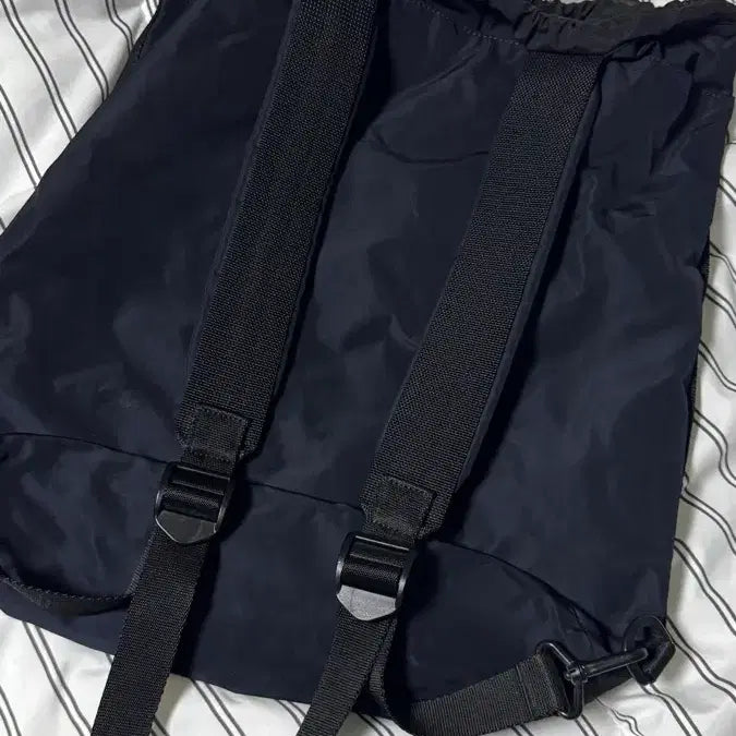 [BUNJANG] COS Drawstring Nylon Backpack / 코스 드로우 스트링 나일롱 백팩