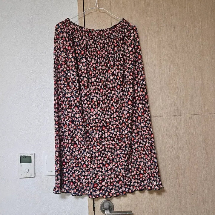 [BUNJANG] Flower Pattern Pleated Long Skirt / 플라워 패턴 플리츠 롱 스커트