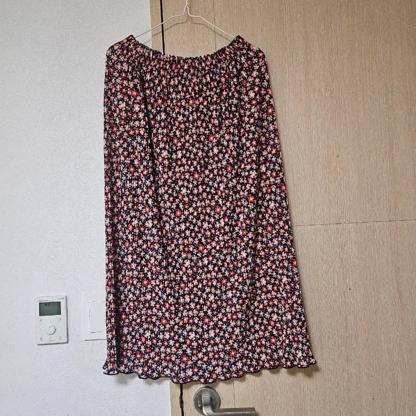 [BUNJANG] Flower Pattern Pleated Long Skirt / 플라워 패턴 플리츠 롱 스커트