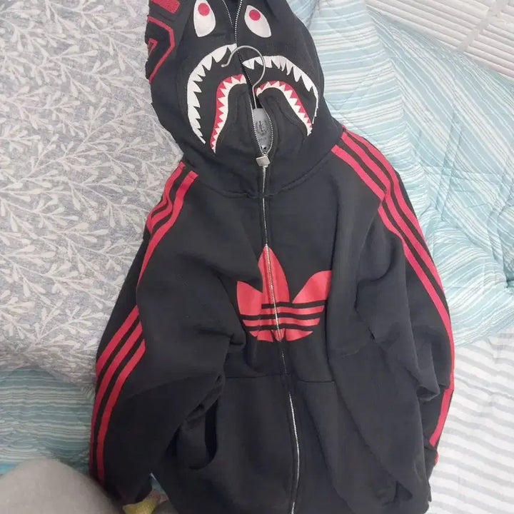 [SOLD OUT] 아디다스베이프 샤크후드 l