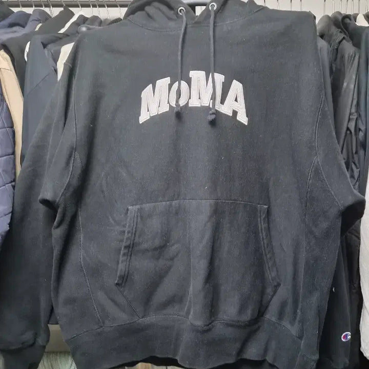 [BUNJANG] Champion MoMA Collaboration Hoodie Black / 챔피온 MoMA 후드티 블랙