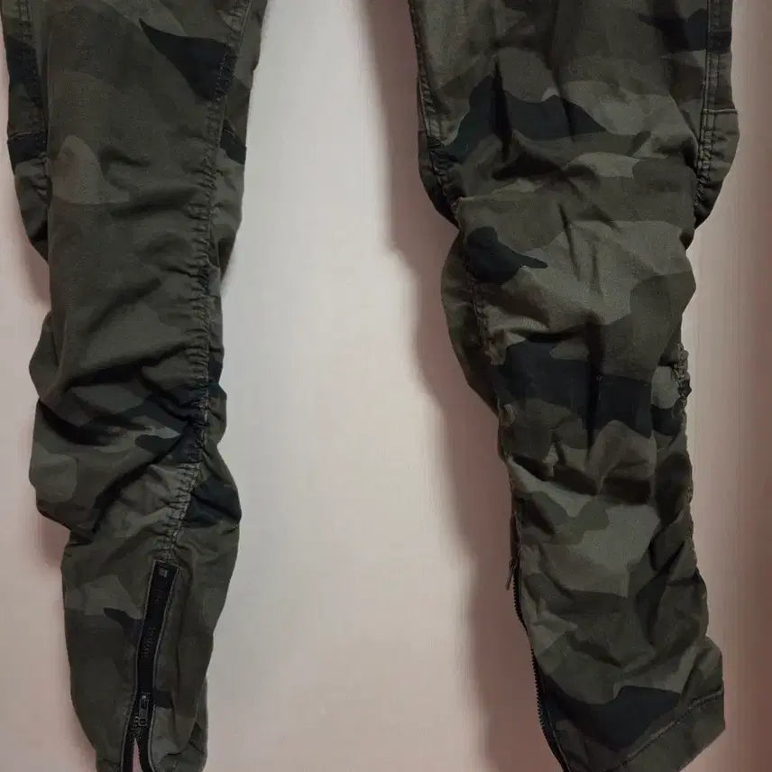[BUNJANG] Divided Camo Cargo Jogger Pants / DIVIDED 카모 조거 팬츠 밀리터리
