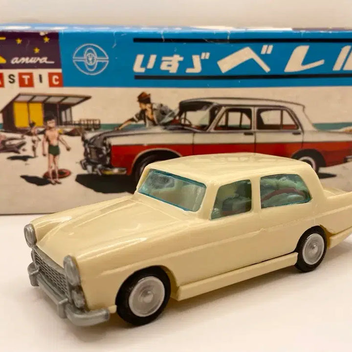 [BUNJANG] Marui Isuzu Bellel 1962 Motorized Classic Plastic Model Car / 산와모형 이스즈 벨렐 1962년 모터라이즈 고전프라 프라모델 자동차