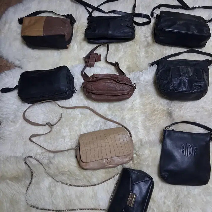 [BUNJANG] Lambskin Leather Crossbody Bag / Shoulder Bag Assortment / 양 가죽 크로스백 / 숄더백 모음
