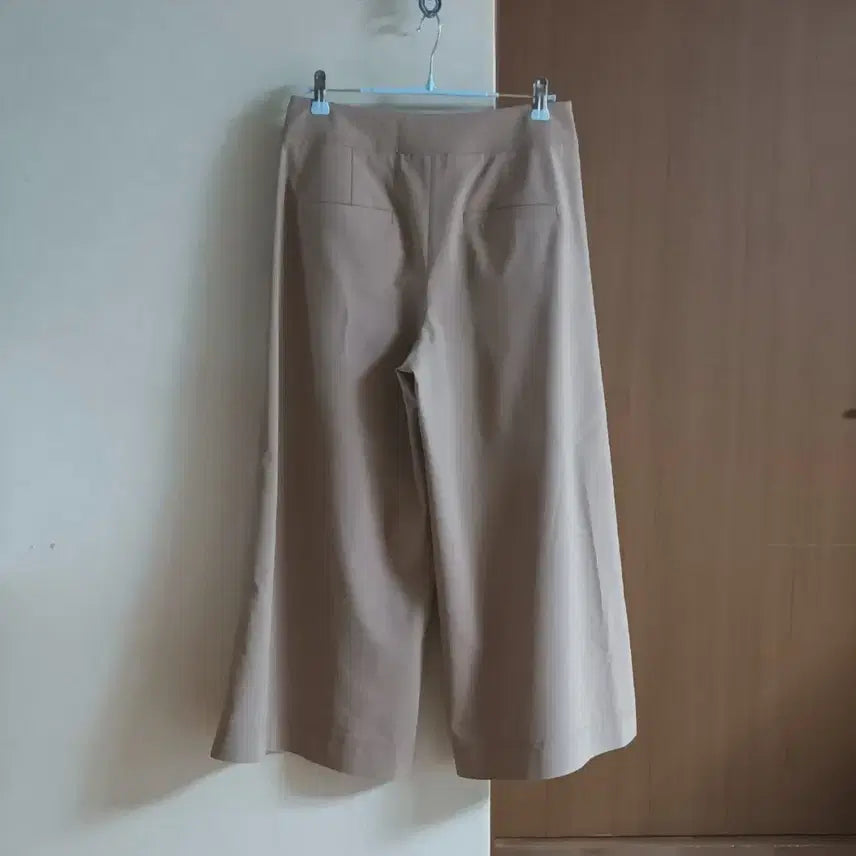 [BUNJANG] On&amp;On Beige Rayon Blend Wide Leg 8-Part Pants / 온앤온 와이드 8부 팬츠