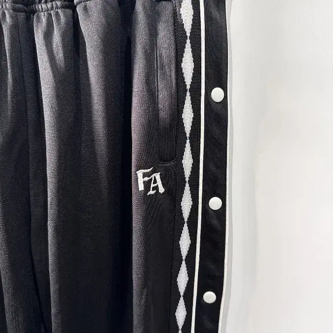 [BUNJANG] FKING AWESOME Basketball Warm-up Pants Black / [XL] 퍼킹 어썸 농구 웜업 팬츠 블랙