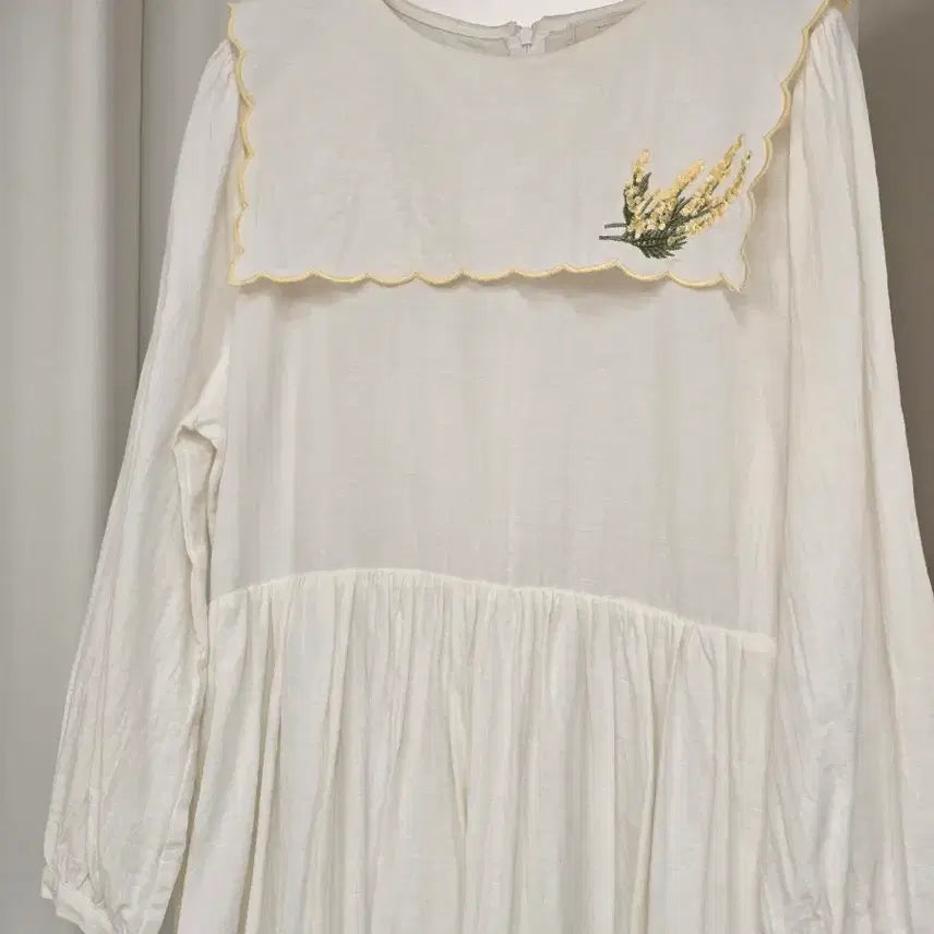 [BUNJANG] Avek de Fleurs Mimosa Dress Ivory / 아벡데플뢰르 미모사 드레스 / 미미부티크 롱원피스